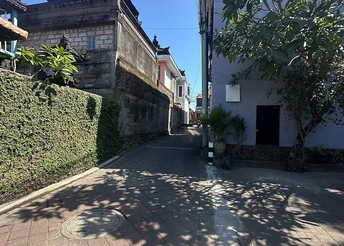 Popi Legian Badung (Bali)